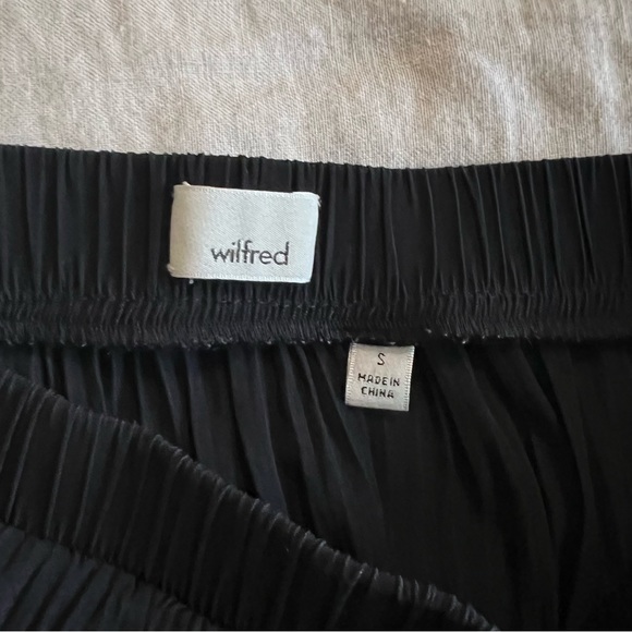 ❌SOLD❌ Aritzia Wilfred Black Celesse Midi Skirt - Picture 7 of 8